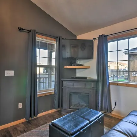 Coastal Retreat In Long Beach Walk To Attractions Exterior photo
