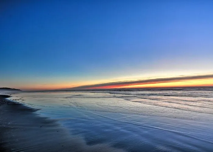 Coastal Retreat In Long Beach Walk To Attractions