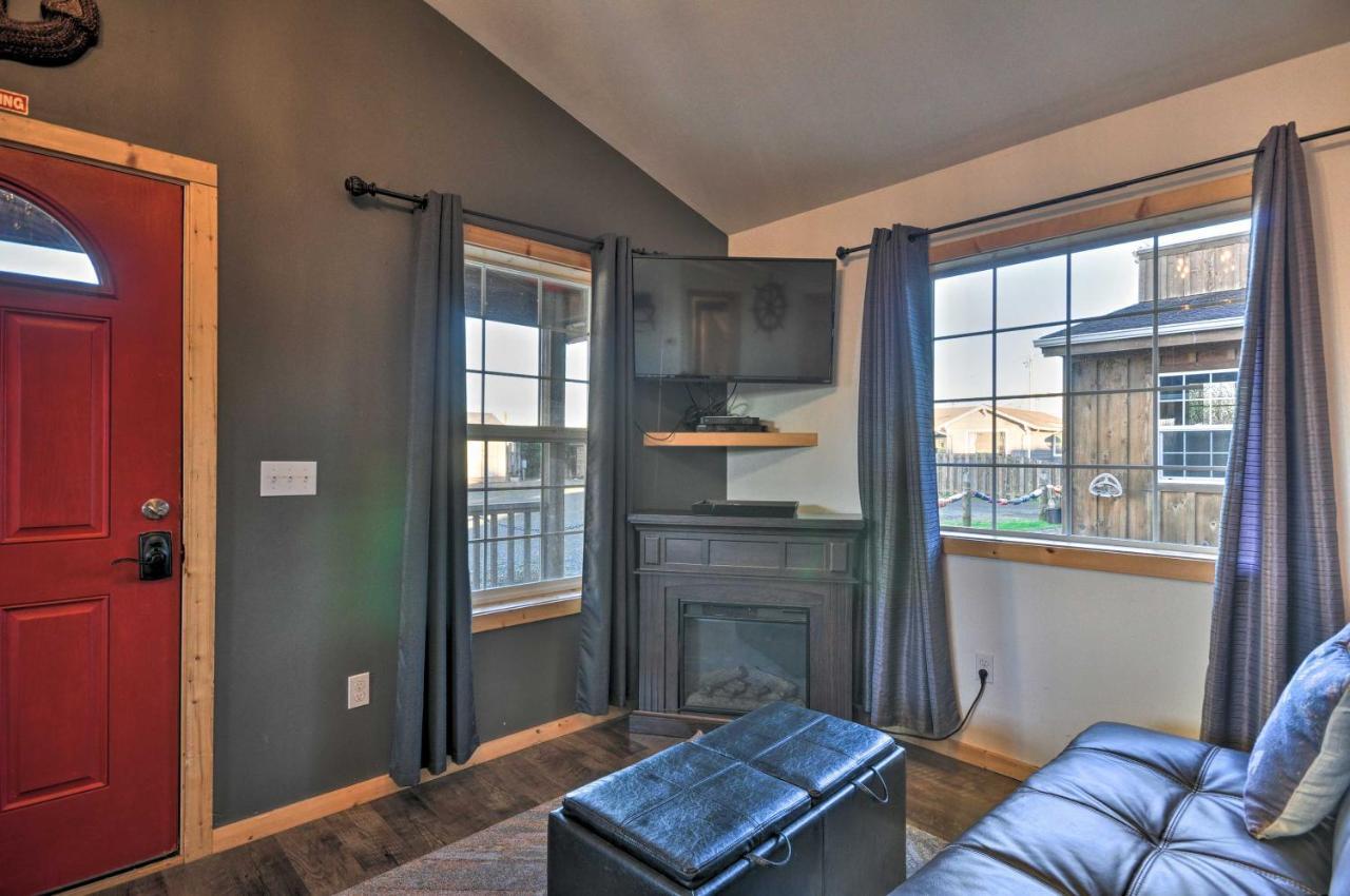 Coastal Retreat In Long Walk To Attractions Long Beach